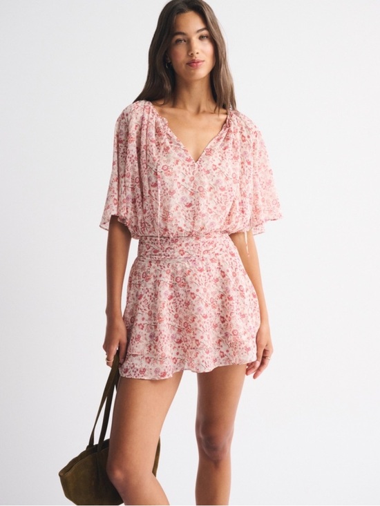 Abercrombie & Fitch Dresses & Skirts - Abercrombie & Fitch Angel
Sleeve Sheer Mini Dress Size
XS Petite